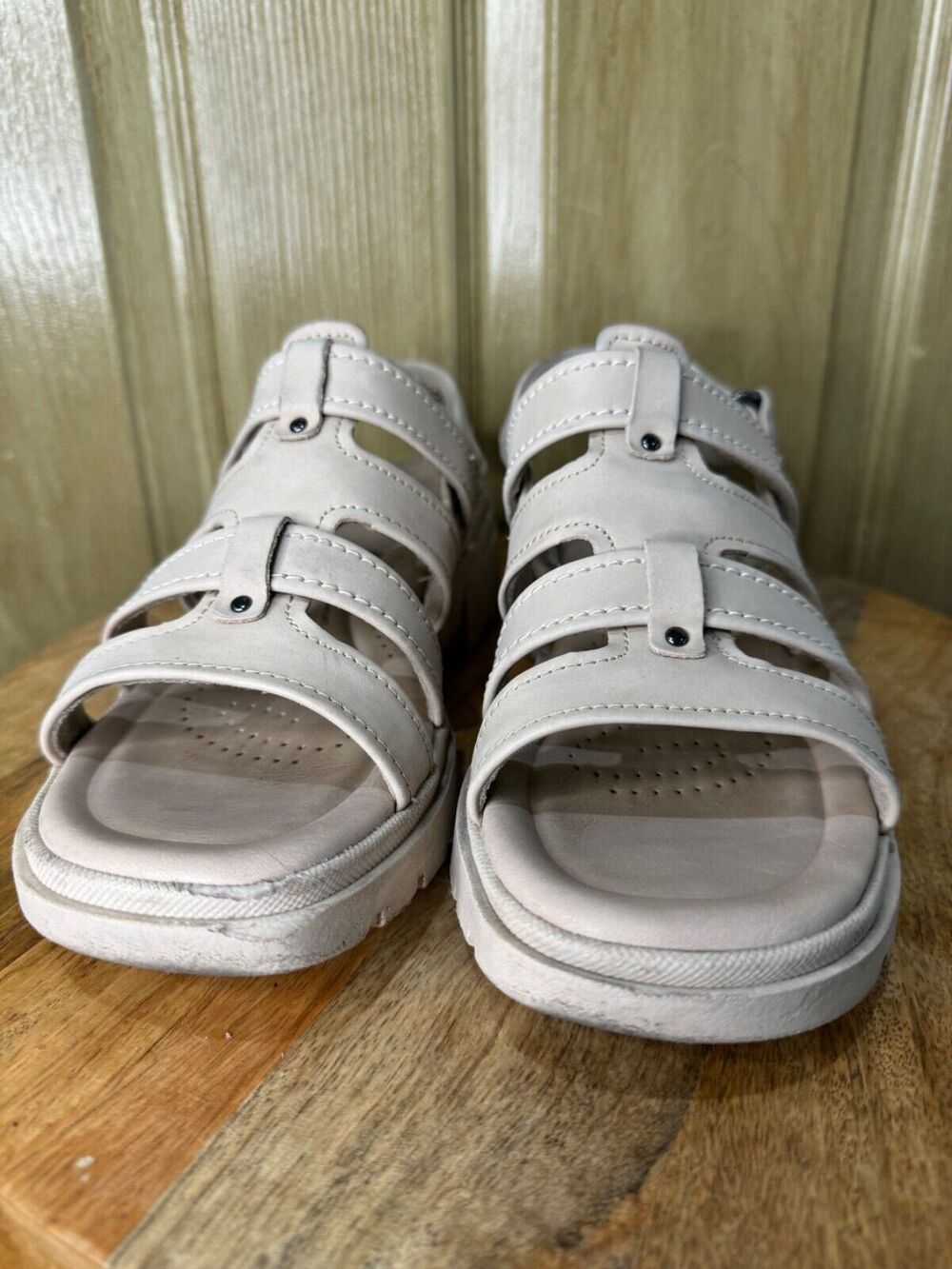 Clarks Women's Coast Shine Slingback Flat Sandal Color Sand Leather Size 8